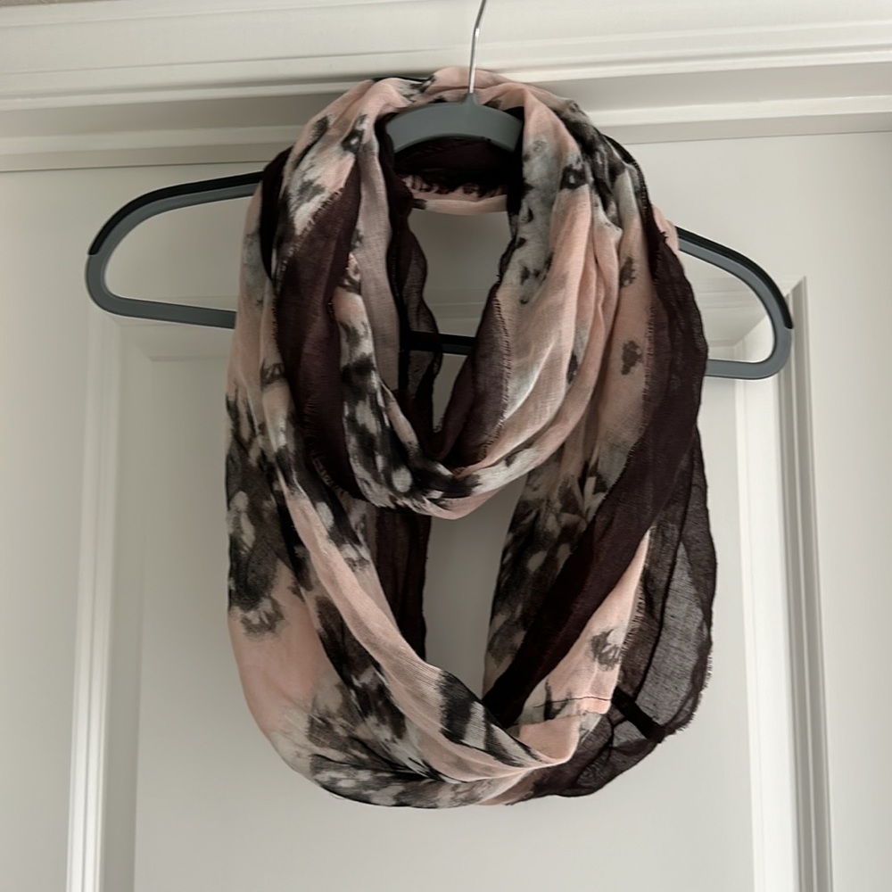 Vera Wang Pink/Maroon Infinity Scarf